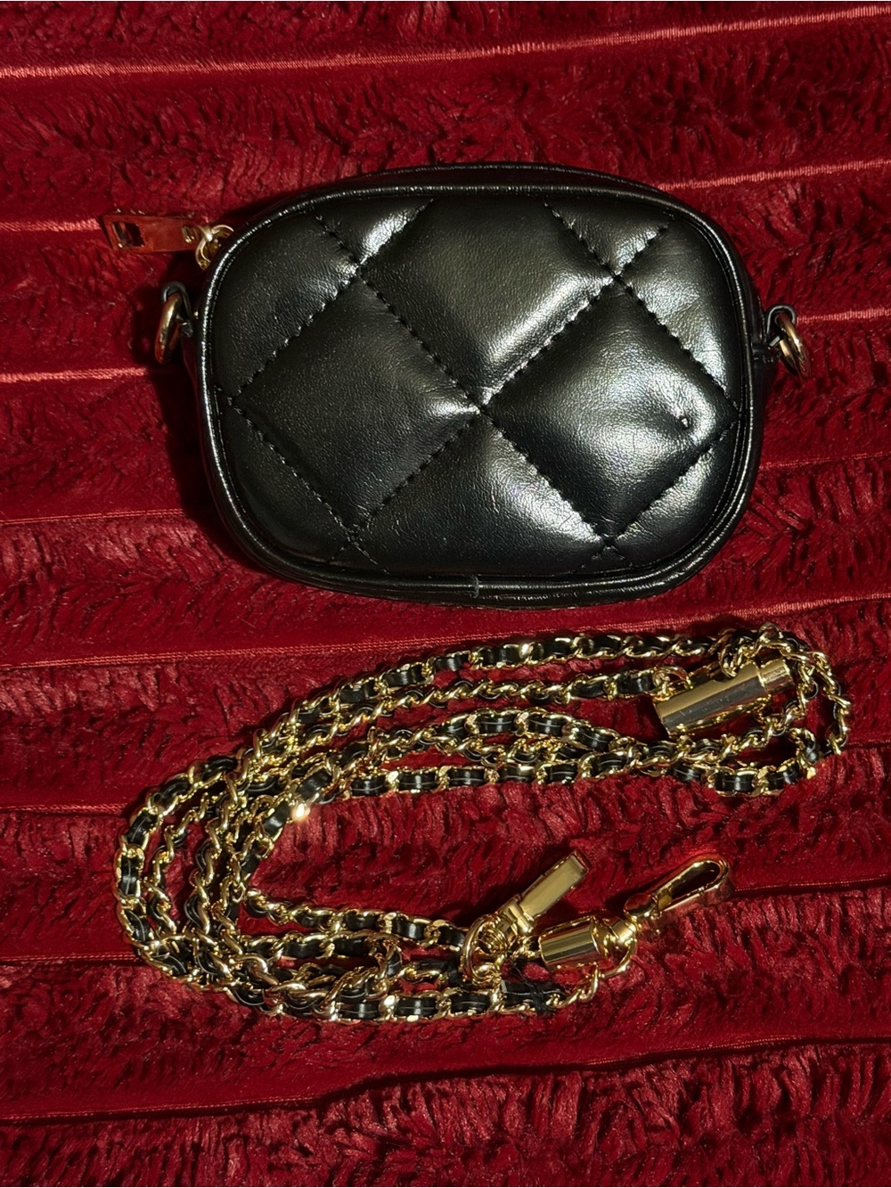 ALDO Black Quilted Mini Crossbody with Gold Chain Strap - Picture 2 of 8